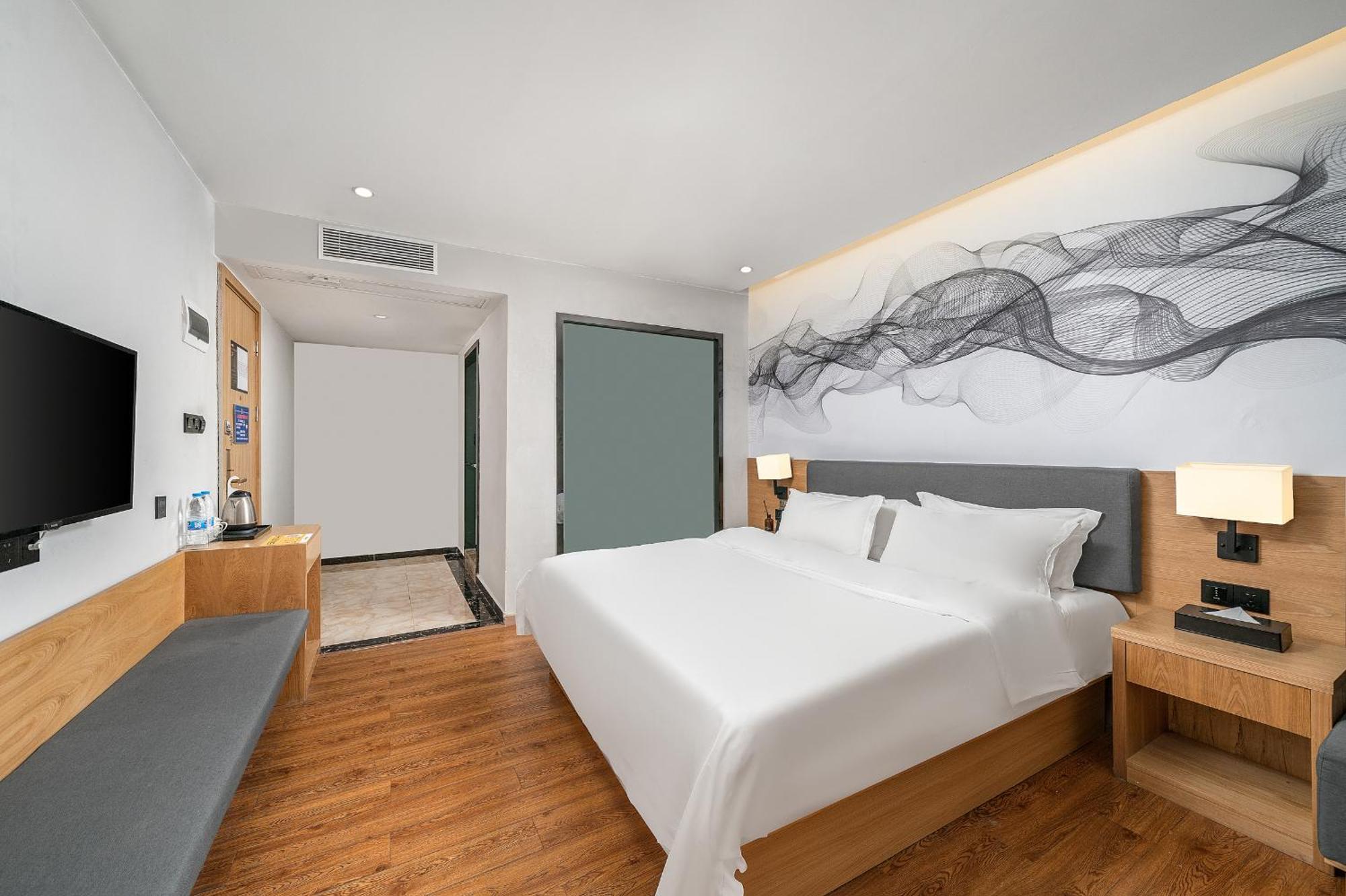 Felice Hotel-Guangzhou Baiyun International Airport Renhe Metro Station Branch Exterior photo